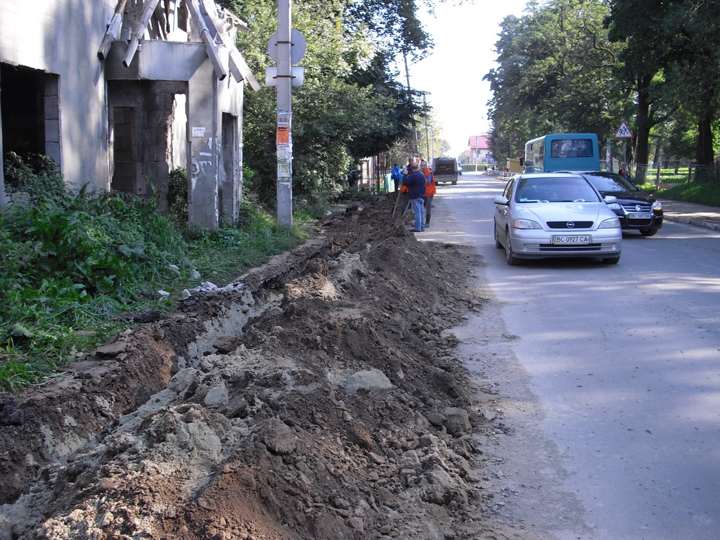 Після заміни газопроводу по вулиці Володимира Великого асфальто-бетонне покриття буде відновлено